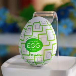 Cốc thủ dâm TENGA EGG cho nam giới trưởng thành, thiết kế nhỏ gọn dạng quả trứng, ống lót TPE co giãn linh hoạt, kết cấu bên trong theo từng mẫu, sử dụng thủ công không cần điện, sản phẩm dùng một lần